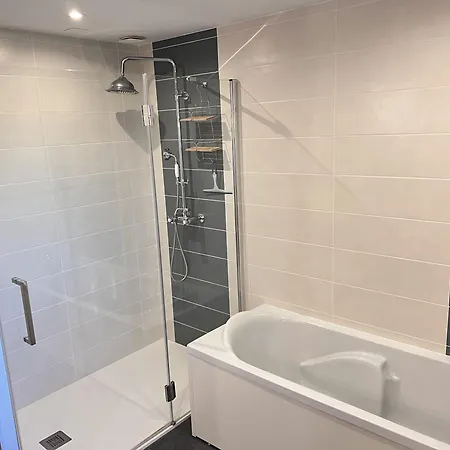 Feriehus Les Sarcelles - 12 Personnes Villeréal